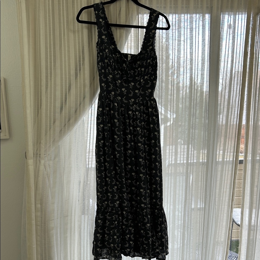 Viral AE Corset Midi Dress